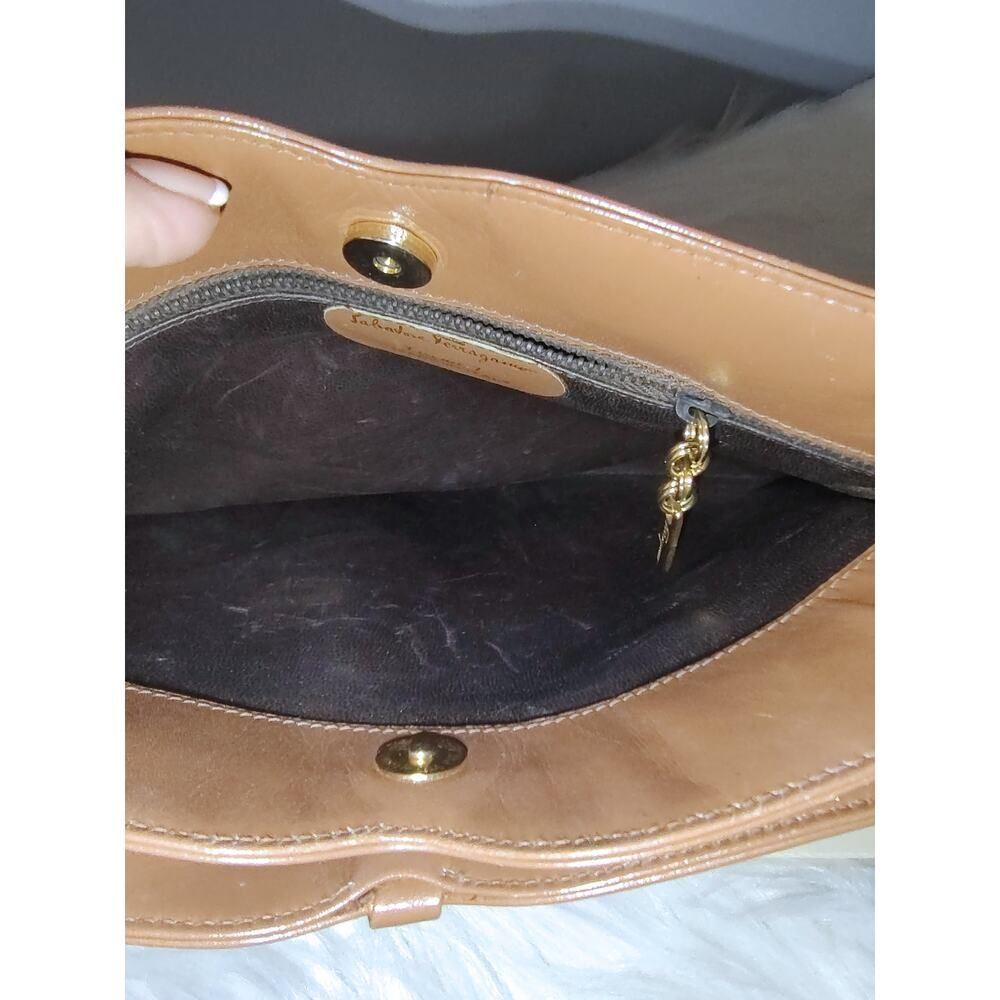 Ferragamo RARE 80s vintage bow pochette crossbody EUC - Picture 5 of 9